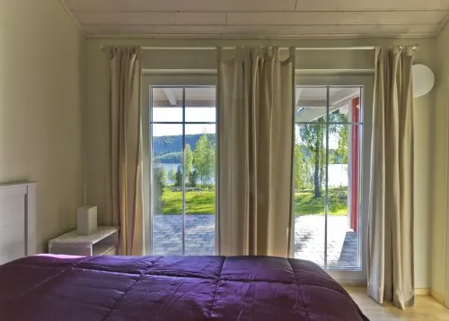 Comfortable Swedish house in a prime location on Lake Rottnan with its own shoreline Hotels in Sunne