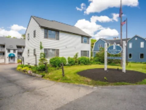 The Lighthouse Inn & Suites Hotels in York