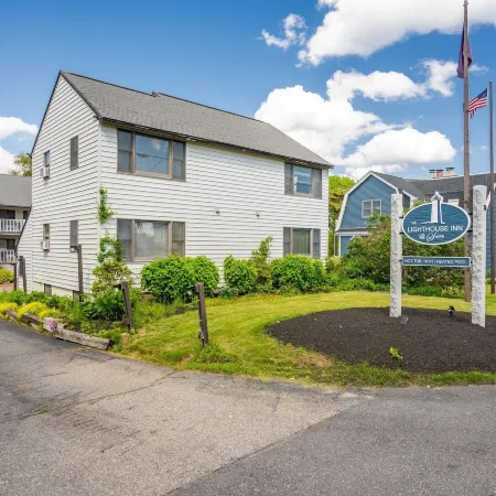 The Lighthouse Inn & Suites
