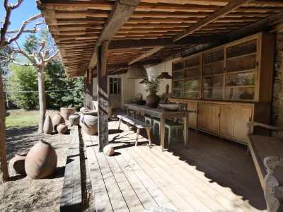 House with garden in the heart of Cogolin. Hotels near Le Lezard