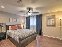 Spacious Freeport Home: Private Pool & Lake Access Hotels in Freeport