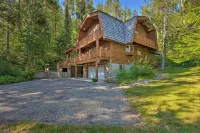 Wild Huckleberry Cabin in Alpine Fire Pit, Deck - Homestays