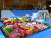 Hotel Meran Hallenbad & Sauna - sarapan