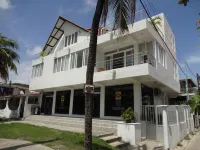 Lili House Hotels near Playa Spratt Bight