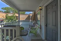 Ski and Unwind Fireside Main St Condo in Tannhauser - Pet friendly