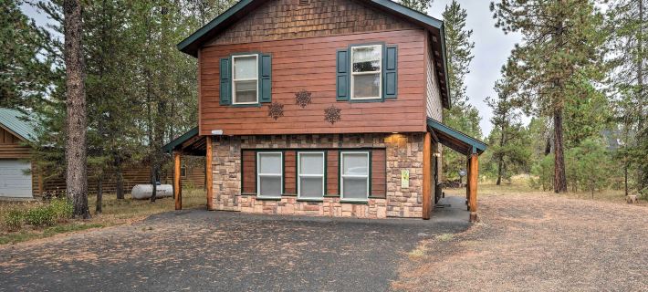Cabin w/ AC, Hot Tub, Deck, Oversized Parking Hotels in McCall