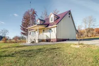 Peaceful Russell Springs Home w/ Fire Pit & Pond! - 2-Star