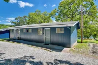 Vibrant Kimberling City Hideaway w/ Private Deck!