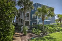 St Augustine Condo w/ Pool Access, Walk to Beach! - Wifi