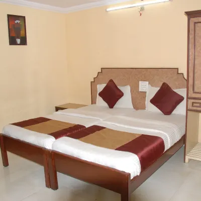 Hotel Bhavani Lodge Hotels near DMRL