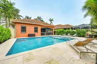 Coastal Naples Getaway ~ 2 Mi to Beaches! - Beach