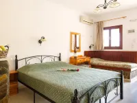 Relaxing Studio with Veranda 'n Garden