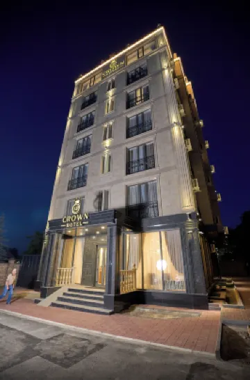Crown Hotel