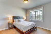 Family-Friendly Seattle Getaway 9 Mi to Downtown! Hoteller i Northgate
