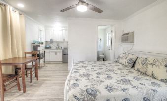 Daytona Shores Inn and Suites