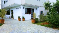 Mastorakis Hotel and Studios