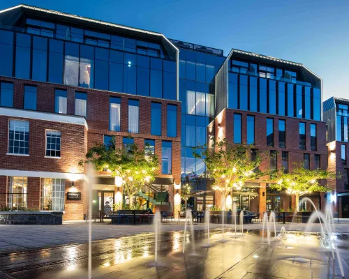 Canopy by Hilton Cape Town Longkloof Hotels near Gardens