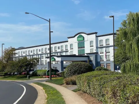 Wingate by Wyndham Chantilly / Dulles Airport