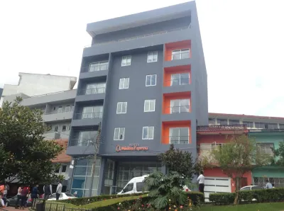 هوتل ميسيون إكسبرس زالابا فنادق في 