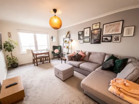 Tranquil 2Bed/2Bath Duplex Falkirk