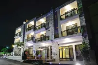 Mo BnB Hotels near Daan Beach