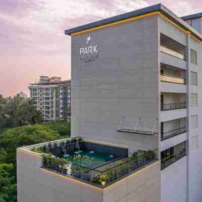 Park Inn & Suites by Radisson Thrissur East Fort Hotel Exterior