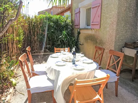 Maison des Lauriers Отели рядом с достопримечательностью «Camping Paradis Soleil d'Oc»