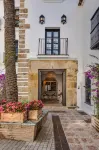 VILLTAK La Plaza - 4-Star