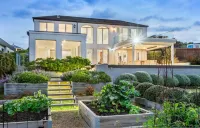 Mount Martha Manor Indoor Pool Ocean Views - 4-Star