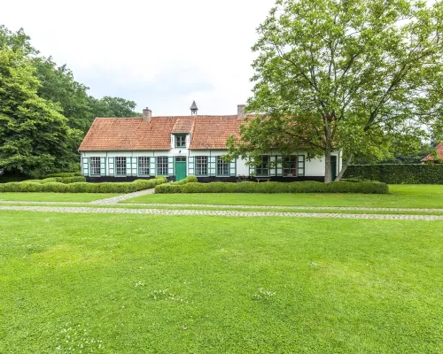 Beautiful Farmhouse in Beernem with Garden Hotels in Beernem