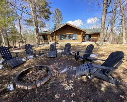 Lucky View Lodge Log Cabin on Big Butternut Lake Luck, WI 3 acre 300ft lakeshore Hotels in Luck