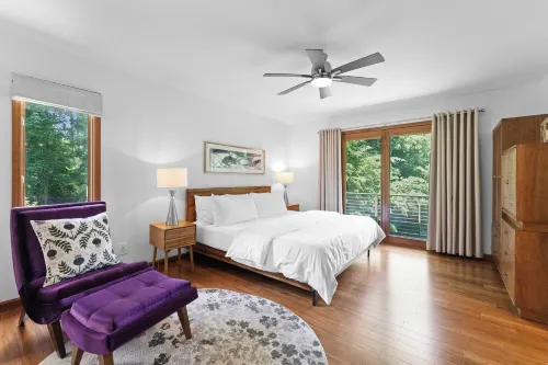 Shady Daze: Waterfront Home w/ Deck, Hot Tub & Lake Views Hotels in Lake Norman of Catawba