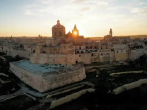 Mdina Main Square Duplex in City walls•Unique Balcony with Cathedral &City Views Hotels in Mdina