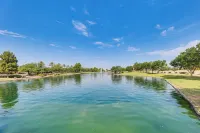Quiet Casa Grande House Next to Villago Park!