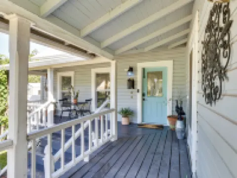 Fire Pit & Yard: Updated Winter Garden Home! Hotels in Winter Garden