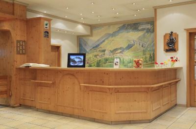 フロントデスク ベストウエスタン ホテル ホーフグート シュテルネンの写真