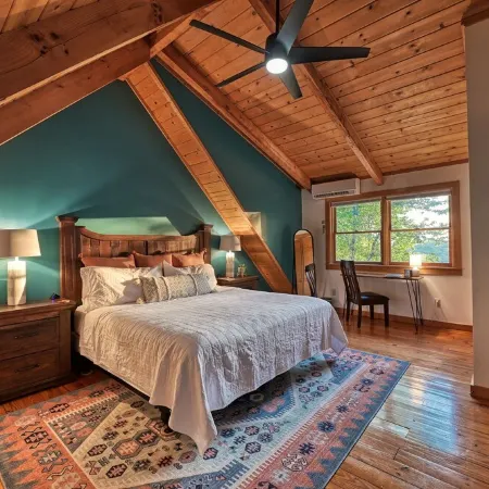 Sunset Vista 4BR Retreat with Stunning Mountain Views + Hot Tub + POOL!
