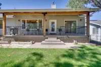 Modern Show Low Home w/ BBQ & Fire Pit! - 3-نجوم