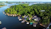 Treehouse Loz Seclusion for 6! - parcheggio