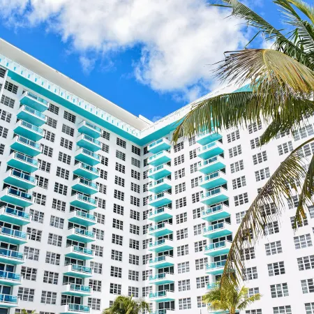 Seacoast Suites on Miami Beach