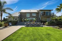 Coplan Vineyards by AvantStay 10-Acre Estate w Pool Spa Bocce Designer Interiors