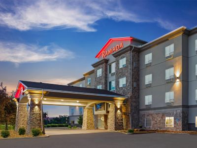Ramada by Wyndham Drumheller Hotel & Suites