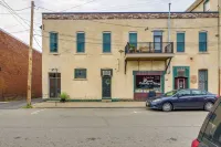 Downtown Millersburg Retreat w/ Sleek Interior! - Apartments