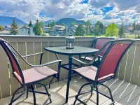 Hot Tub, King Beds, Mountain Views on Balcony & Patio