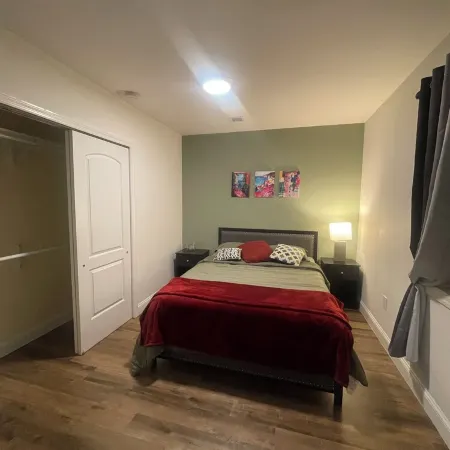 Modern 2Br Near NYC • Free Parking • Quiet Area