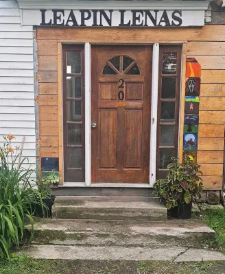 Leapin Lenas Hotels in 