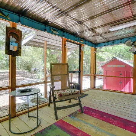 Fire Pit & Boat Dock: Peaceful Dunnellon Cabin!