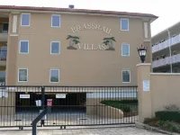 Brass Rail 319 - Premier Condo on Tybee - 2 Pools & Hot Tub - Perfect Location!