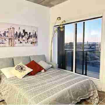 Le Sky 1102 - with Free Interior Parking + Gym Rooms