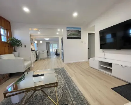 Newly Renovated Luxury 3-Bed 2-Bath Home with Easy Airport Access Hotels in Framingham